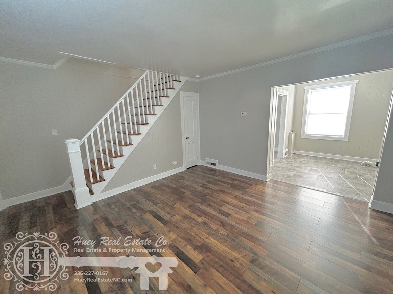 Living Room - 567 Parkview Dr