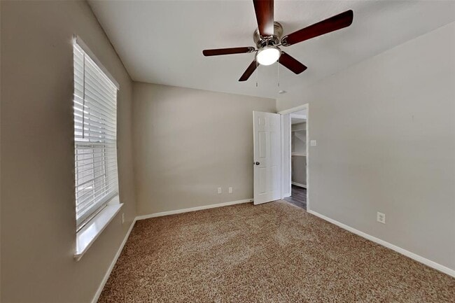 Building Photo - 2331 Trotter Dr