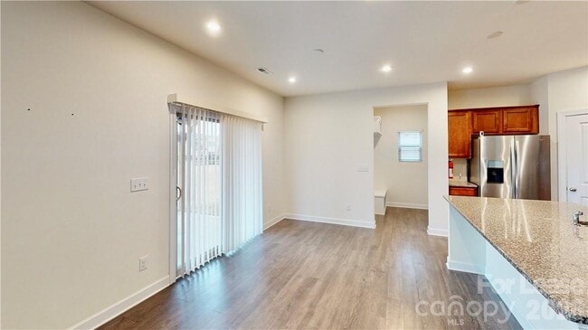 Building Photo - 4500 Collingham Dr