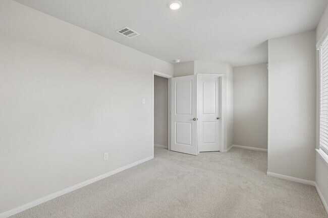 Building Photo - 1515 Jean Mdw Dr