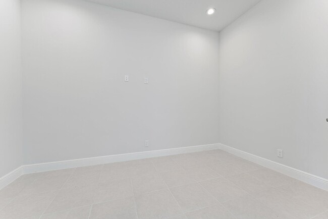 Building Photo - 12550 Nautilus Cir