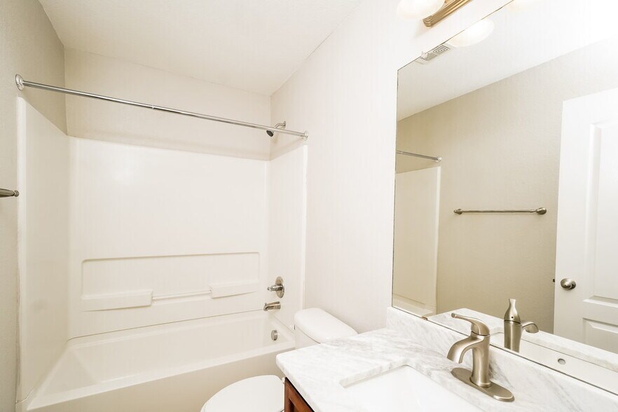 Building Photo - 419 Tequila Ranch