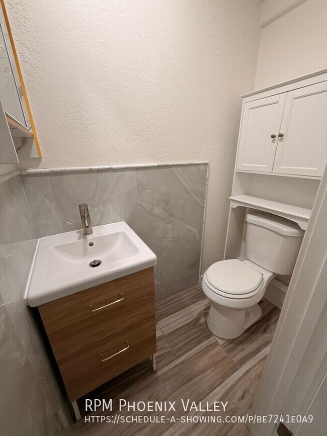 Building Photo - 8461 W Audrey Ln