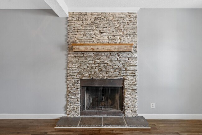 Building Photo - 3851 Man O War Blvd