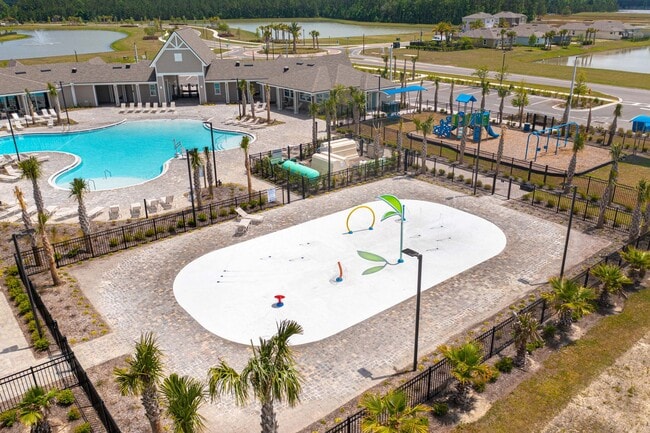 Building Photo - Almost new 3 bed 2 bath home