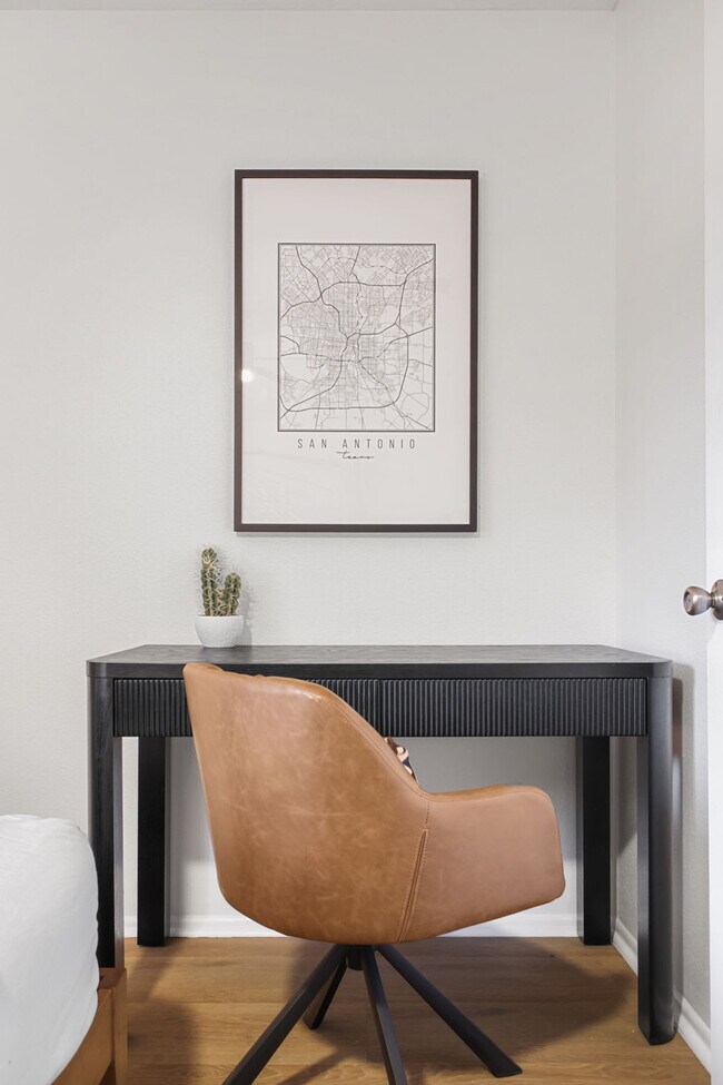 Building Photo - 5410 King Richard St