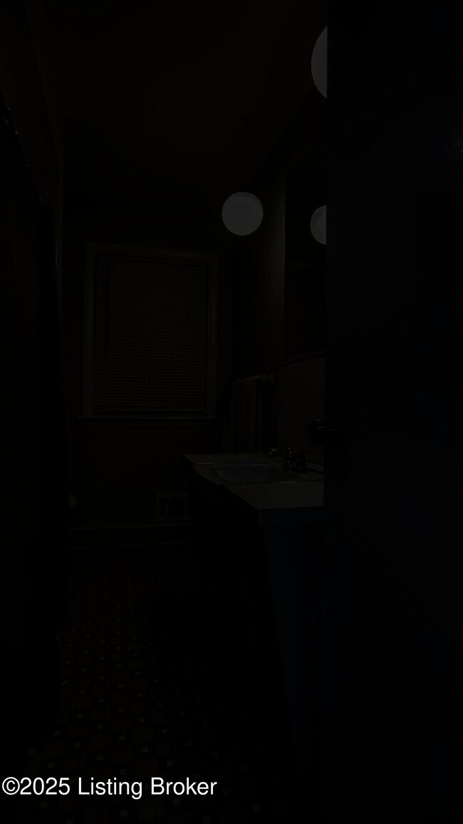 Building Photo - 3608 Hanover Rd