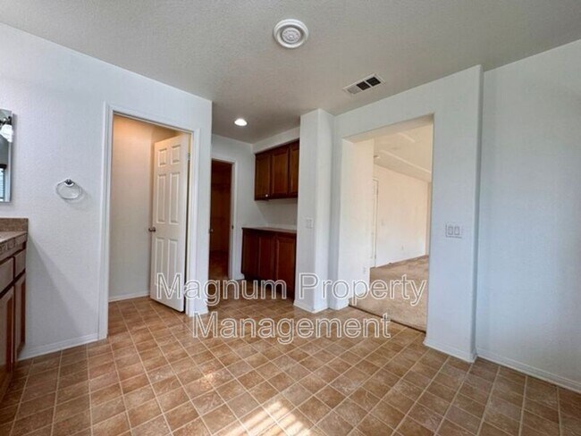 Building Photo - 29675 Ski Ranch St