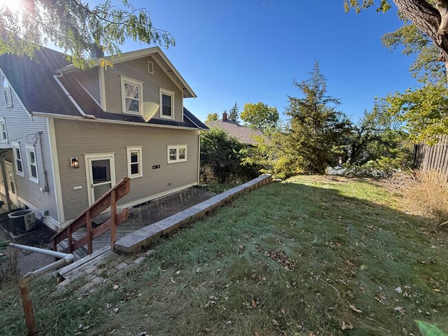 Building Photo - COMING SOON! Historic East Side Beauty!