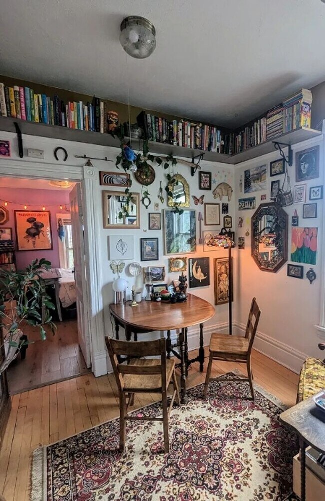 Building Photo - 1802 W 3rd St