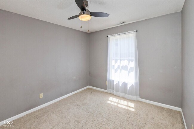 Building Photo - 1009 Ebony Cir