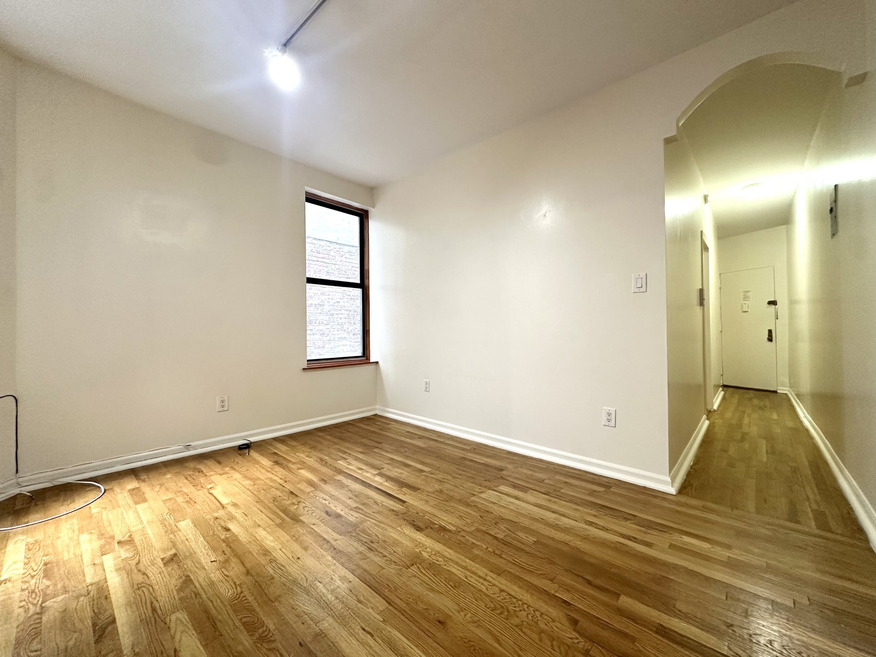 Building Photo - 3133 Broadway
