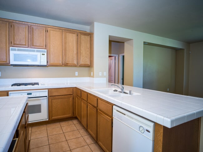 Building Photo - 42222 Revere St