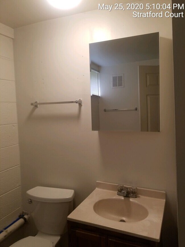 Building Photo - 108 Stratford Ct