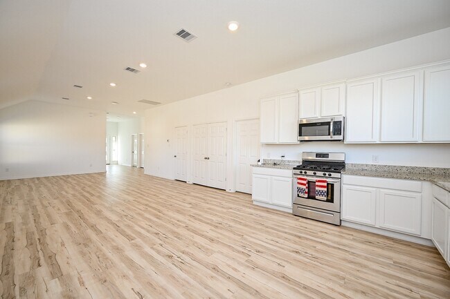 Building Photo - 12503 Highgrove Springs Dr