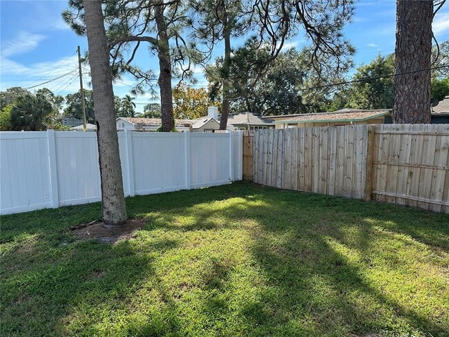 Building Photo - 2002 20th St W