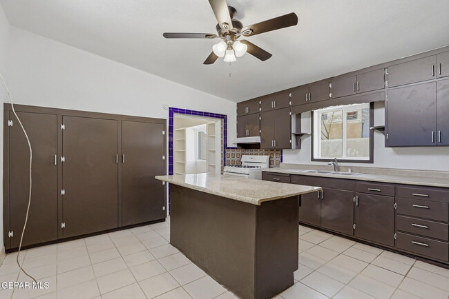 Building Photo - 3249 Lebanon Ave