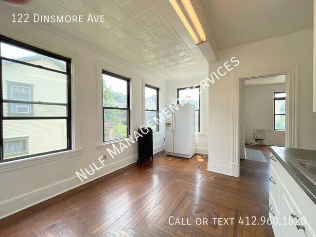 Building Photo - 122 Dinsmore Ave