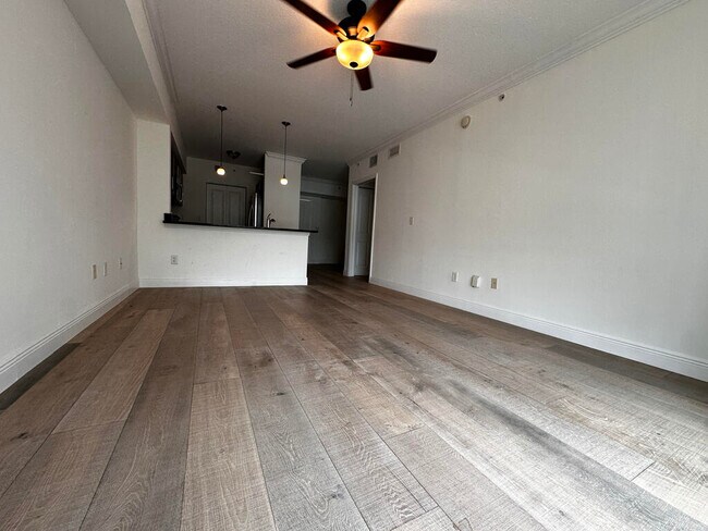 Building Photo - 600 S Dixie Hwy