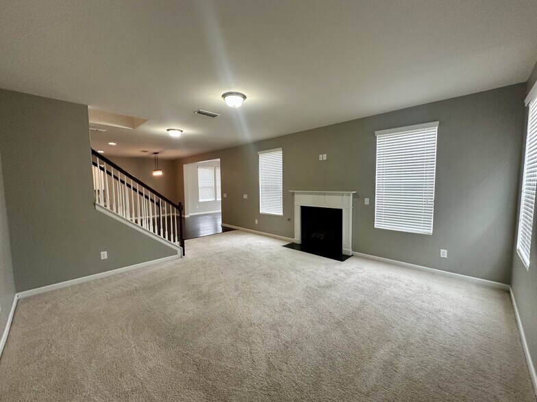 Building Photo - 4714 Venito St