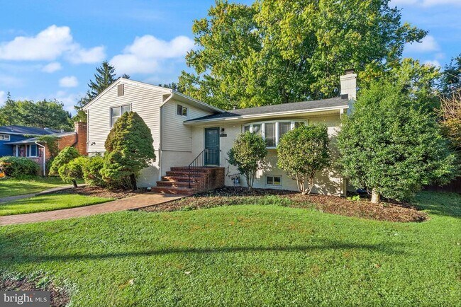 Building Photo - 1726 Baldwin Dr