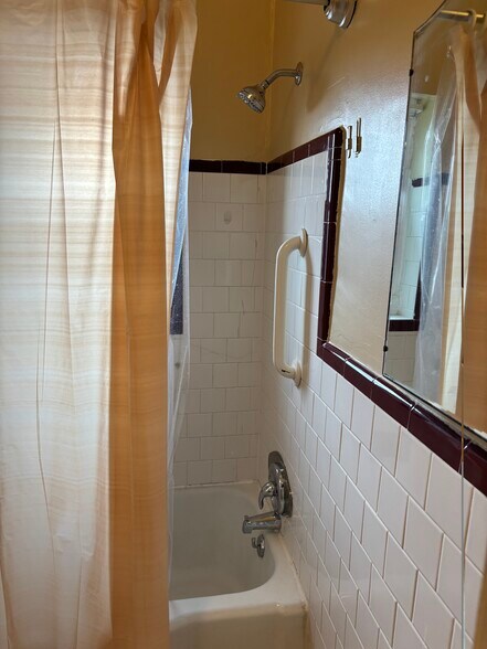 Building Photo - 4514 Saint Georges Ave