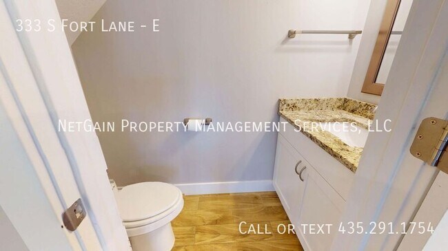 Building Photo - 333 S Fort Ln