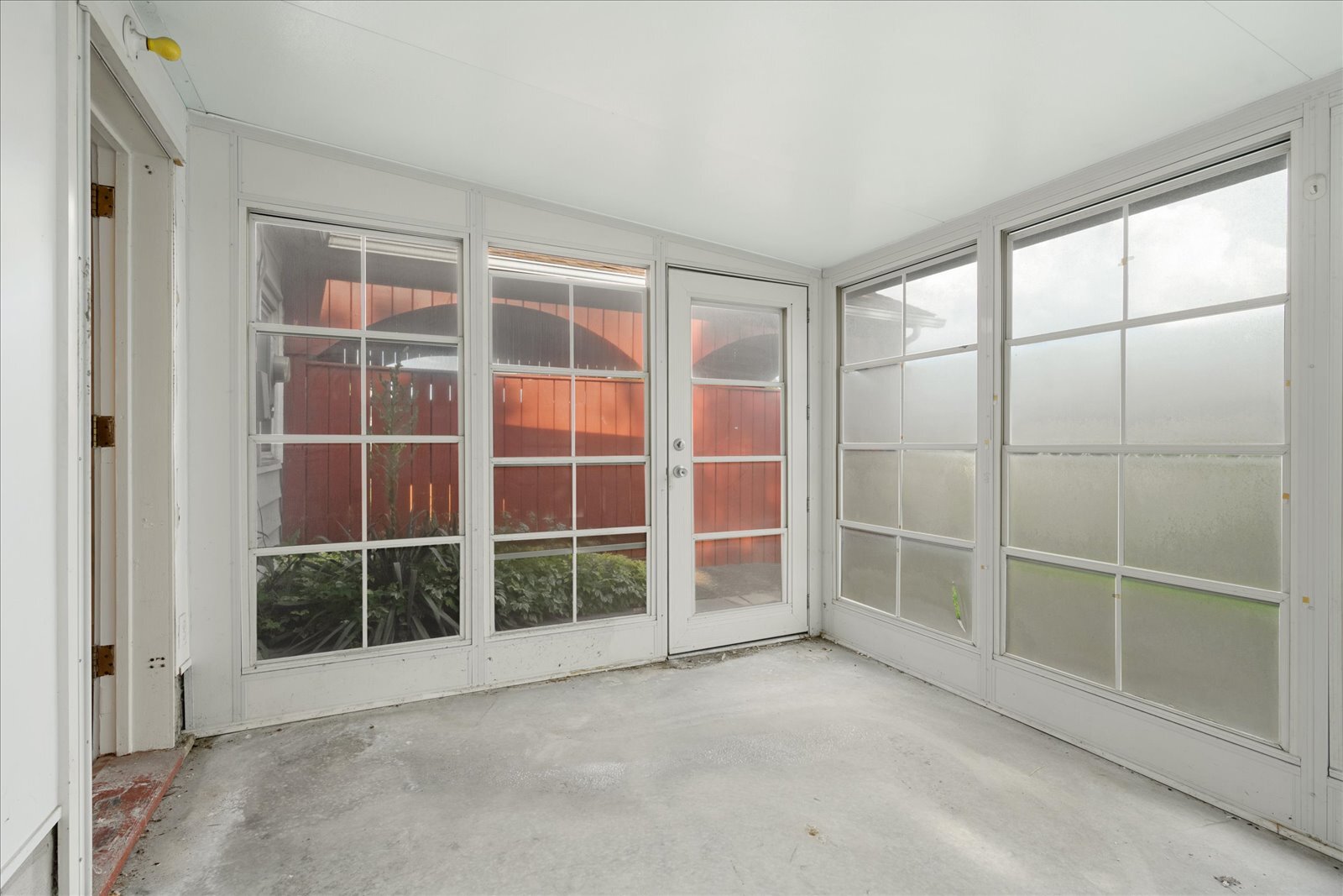 Building Photo - 9453 Maynard Dr