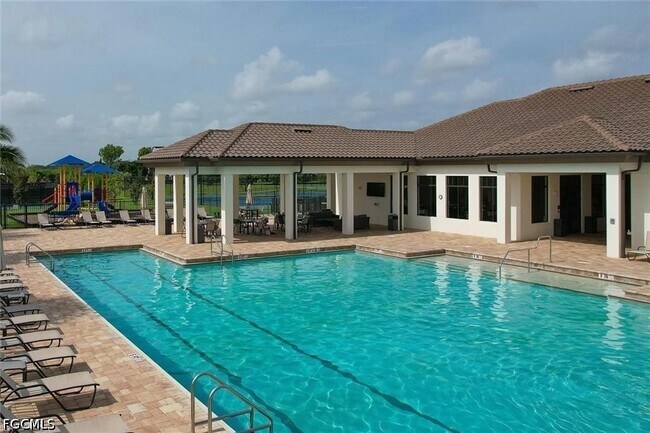 Building Photo - 14638 Cantabria Dr