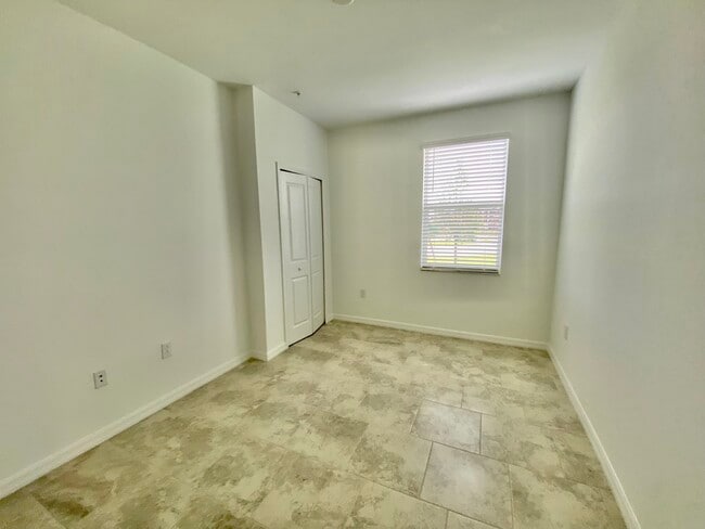 Building Photo - 6015 Ellerston Way