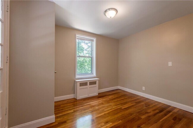 Building Photo - 1133 Midland Ave