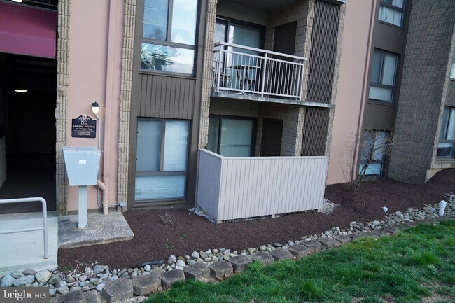 Building Photo - 6093 Majors Ln