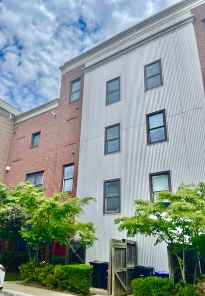 Building Photo - 5610 Baltimore Ave