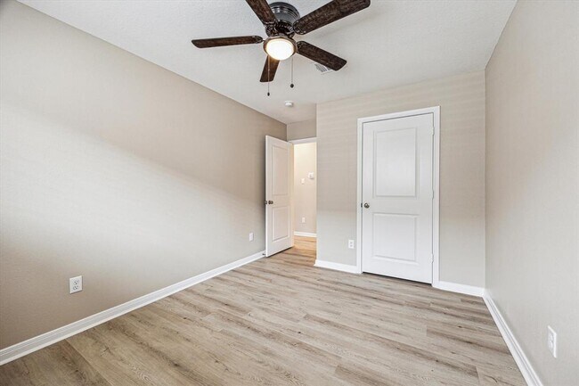 Building Photo - 10603 Kirkshire Dr