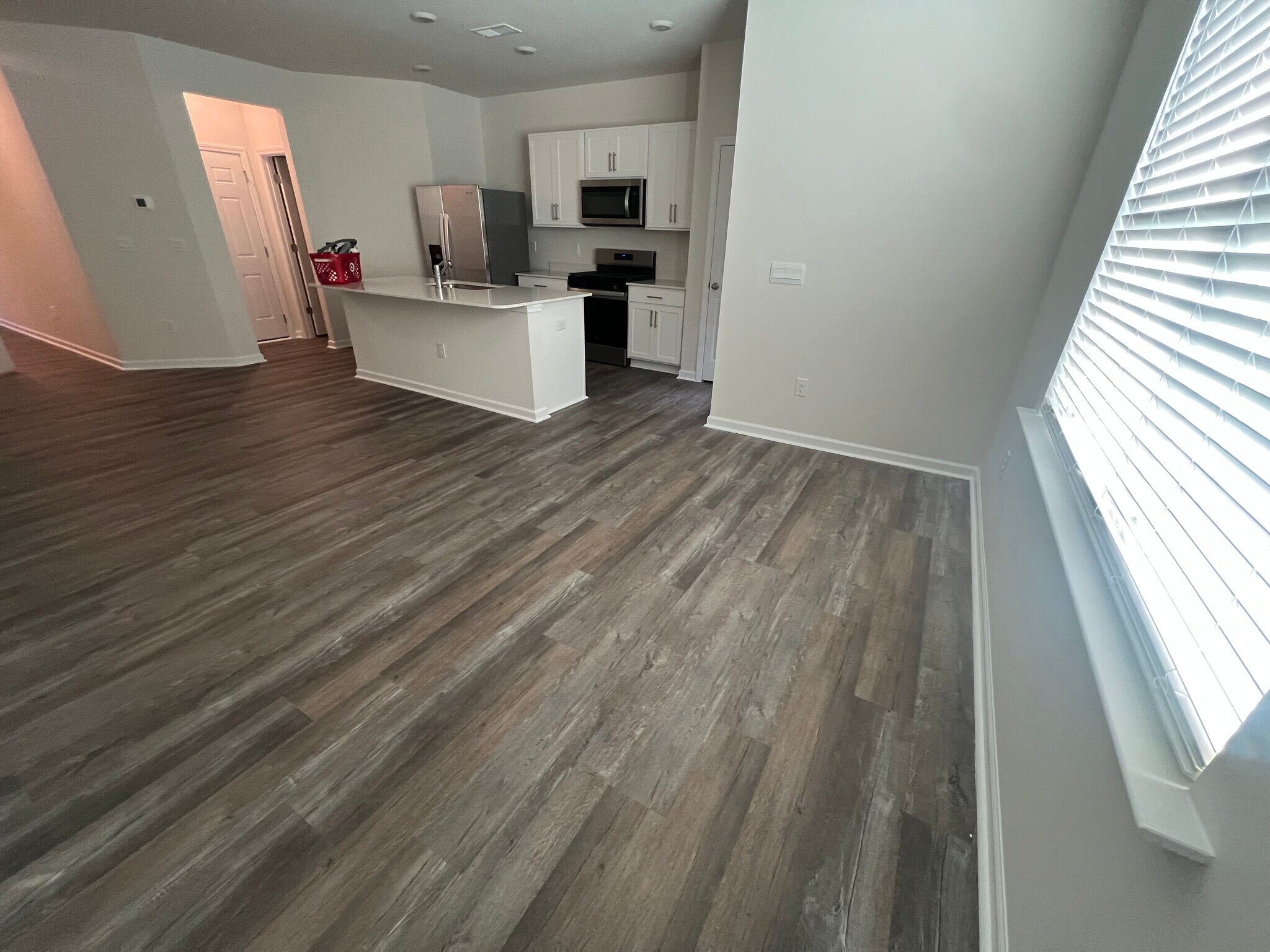 Building Photo - Room in Townhome on Starlight St