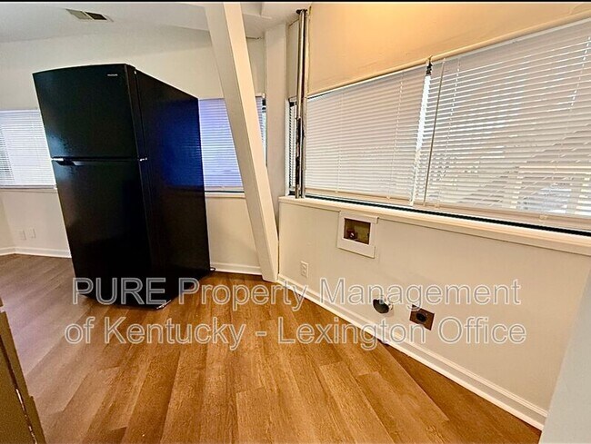 Building Photo - 430 Mt Tabor Rd