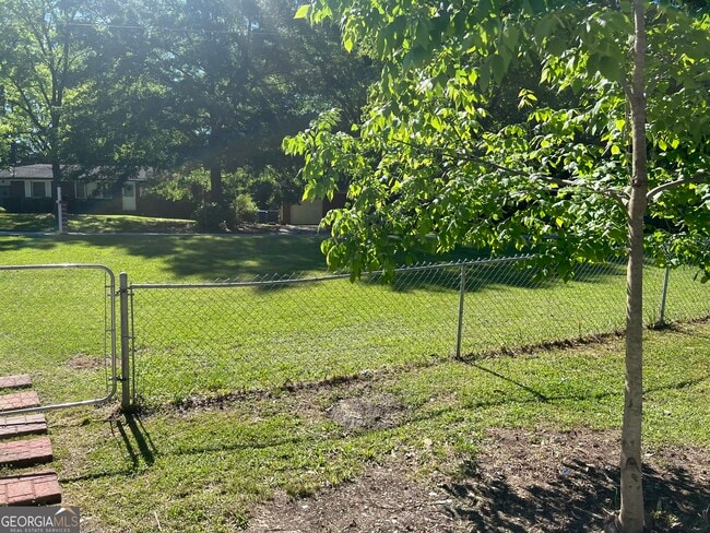 Building Photo - 2875 Carriage Ln