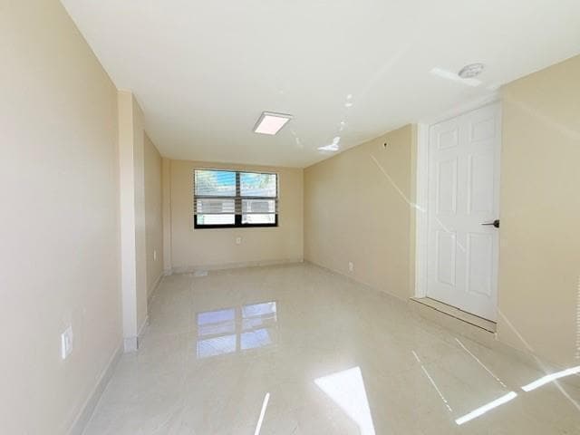 Building Photo - 53 NE 16th Pl