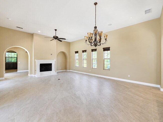 Building Photo - 3035 Arroyo Seco