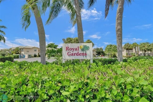 Building Photo - 12215 Royal Palm Blvd