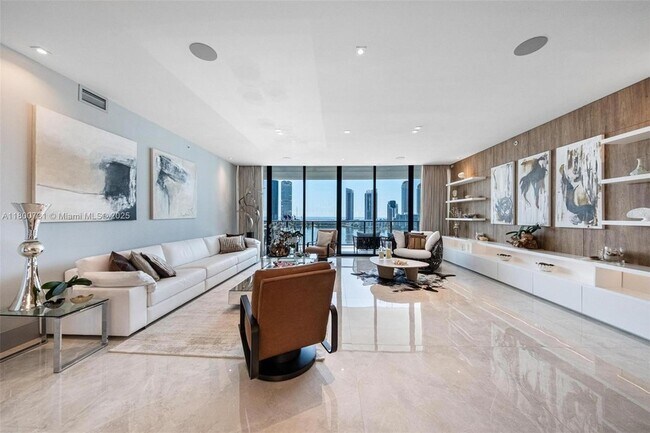 Building Photo - 5500 Island Estates Dr