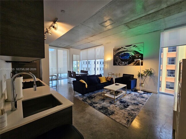 Building Photo - 151 SE 1st St