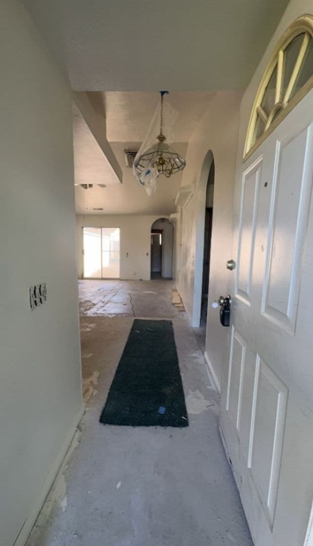 Building Photo - 585 S 225 W