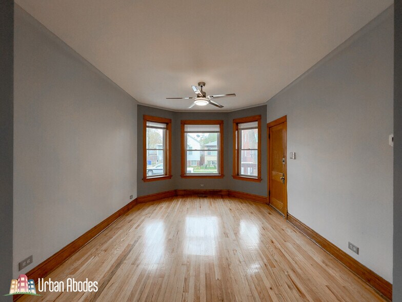 Building Photo - 4322 W Kamerling Ave