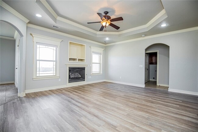 Building Photo - 2715 Vanike Dr