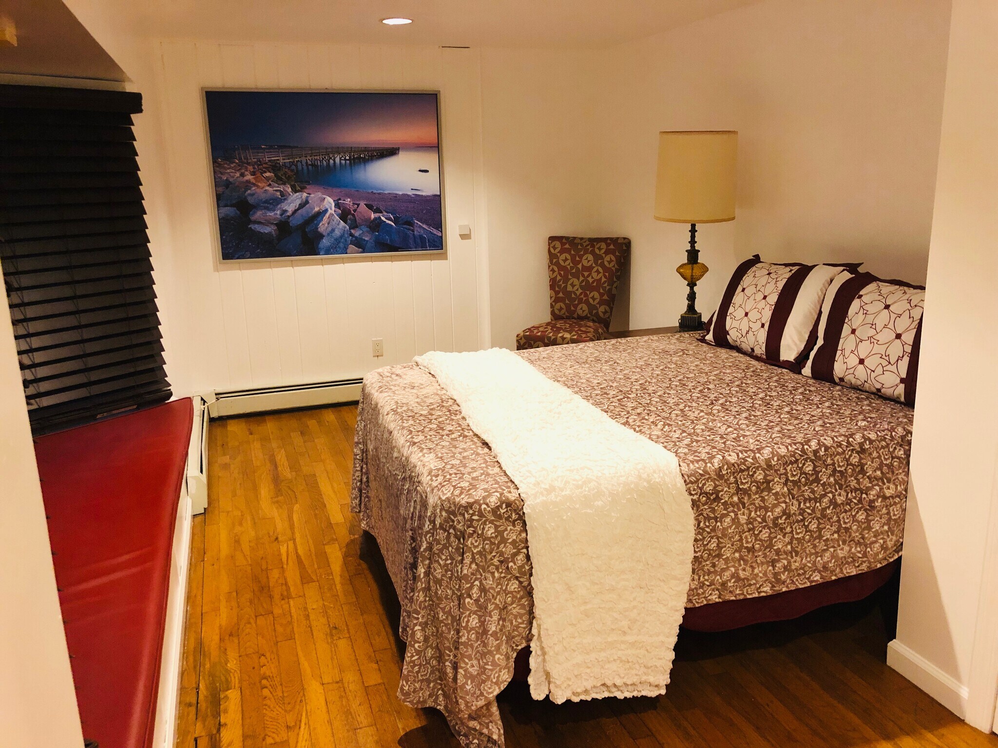 Building Photo - 72 W 16th St