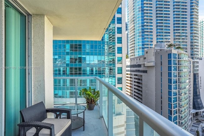 Building Photo - 1155 Brickell Bay Dr