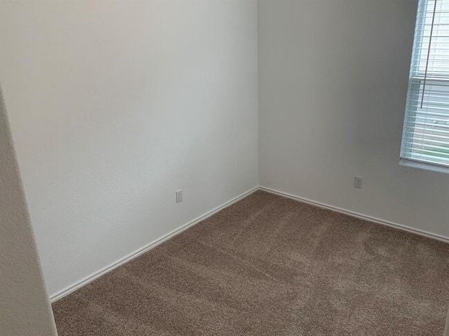 Building Photo - 414 Bullhead Rd