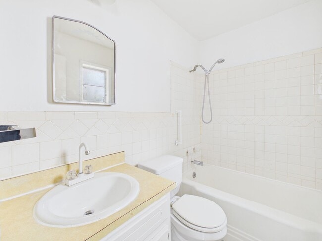 Building Photo - 3008 Westhaven Dr