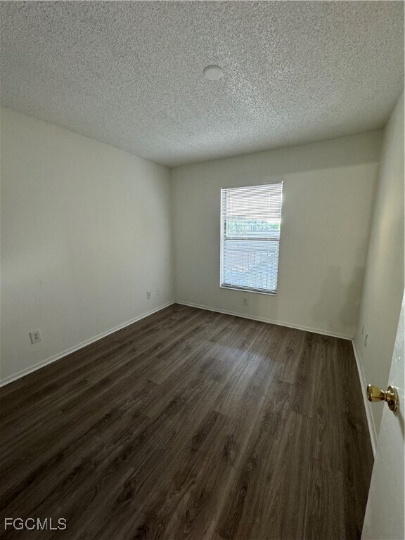 Building Photo - 5321 Summerlin Rd